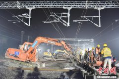 新增国际集装箱功能区在