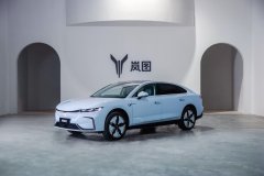 CLTC最高续航730km岚图追光全球