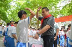 美兰区开展“六一暖童心 关爱
