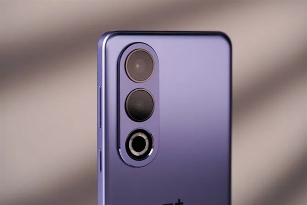 千元机皇 小8Gen3+1.5K直屏+5500mAh大电池 有点香啊！