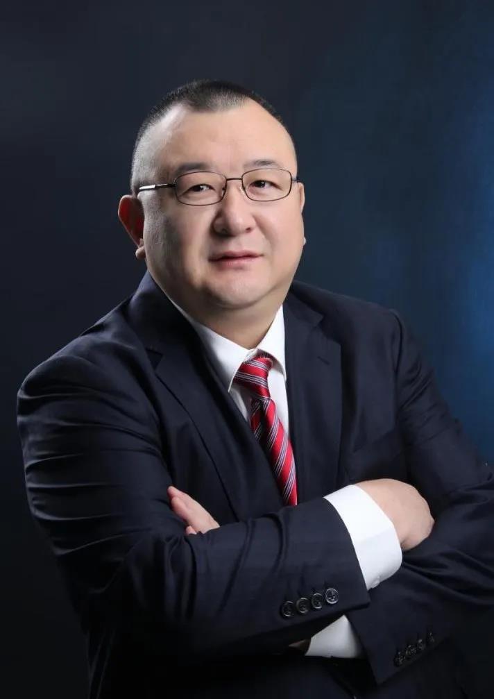 闫伟1.jpg